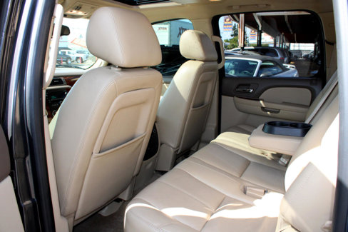 Used 2010 Chevrolet Suburban LT image 15