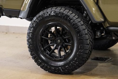 Used 2025 Jeep Gladiator Sport image 37