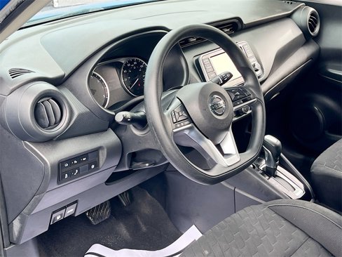 Used 2021 Nissan Kicks S image 9