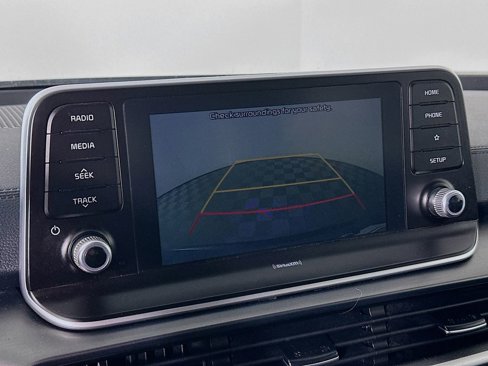 Used 2020 Kia Telluride LX image 17