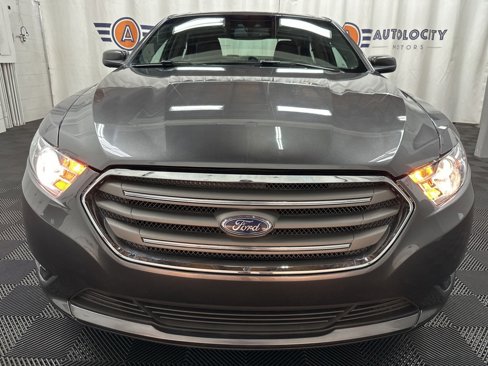 Used 2018 Ford Taurus SEL w/ Equipment Group 201A image 3