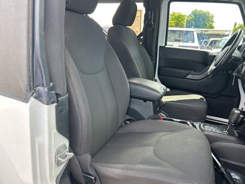 Used 2018 Jeep Wrangler Sport image 21