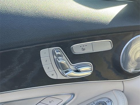 Used 2020 Mercedes-Benz C 300 Sedan image 27