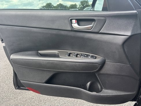 Used 2020 Kia Optima LX image 17