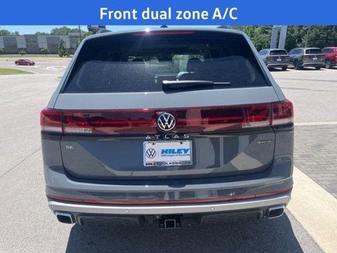 New 2025 Volkswagen Atlas Peak Edition SE image 4