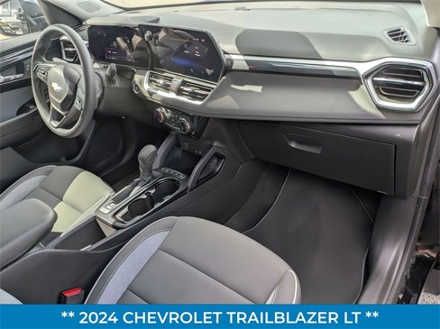Used 2024 Chevrolet TrailBlazer LT image 30
