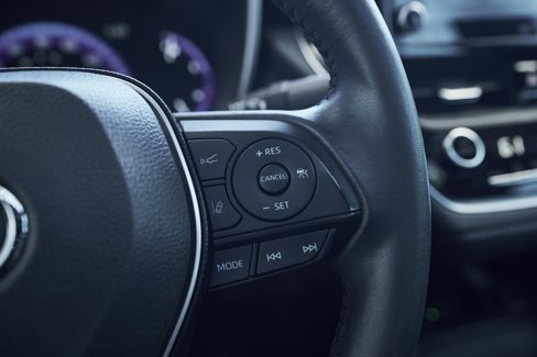 Used 2020 Toyota Corolla XSE image 39