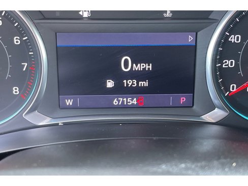 Used 2021 Chevrolet Traverse LT image 39