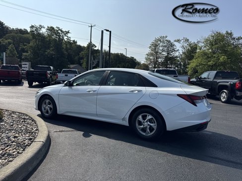Used 2021 Hyundai Elantra SE image 7