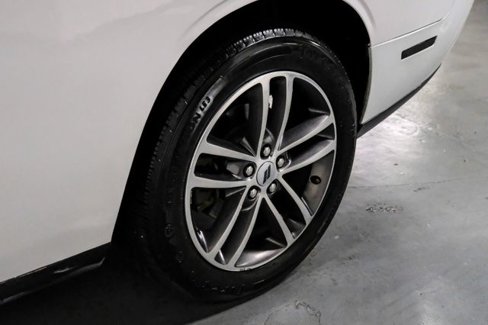 Used 2019 Dodge Challenger SXT image 41