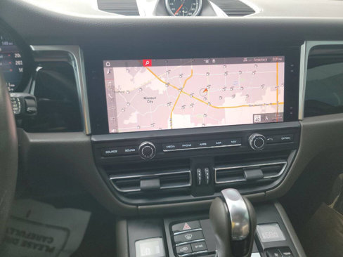 Used 2019 Porsche Macan S image 29