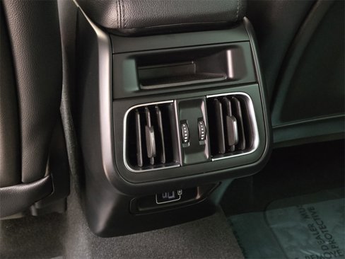 Used 2024 Maserati Grecale GT image 21