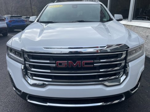 Used 2023 GMC Acadia SLT image 3