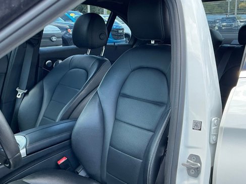 Used 2018 Mercedes-Benz C 300 4MATIC Sedan image 16