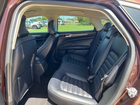 Used 2019 Ford Fusion SEL image 13