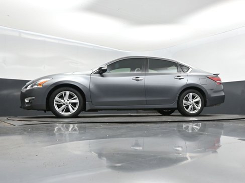 Used 2015 Nissan Altima 2.5 SV w/ Convenience Package image 40