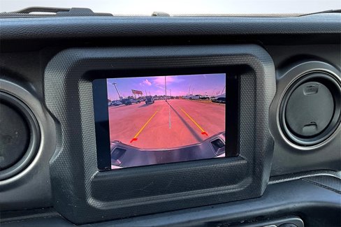 Used 2023 Jeep Gladiator Sport image 22