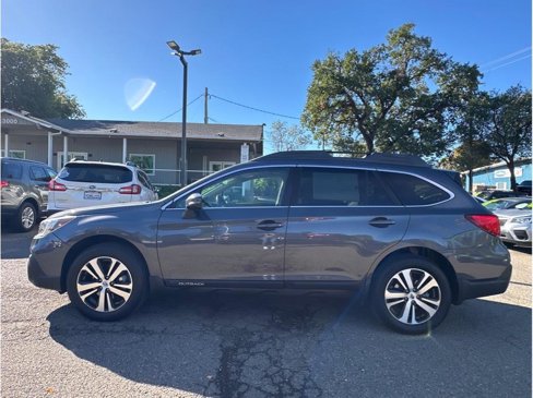 Used 2018 Subaru Outback 2.5i Limited image 4