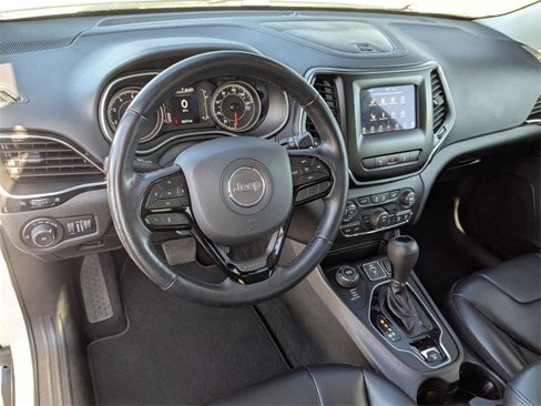 Used 2021 Jeep Cherokee Latitude Plus image 16
