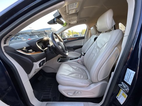 Used 2017 Lincoln MKC Select w/ Select Plus Package image 12