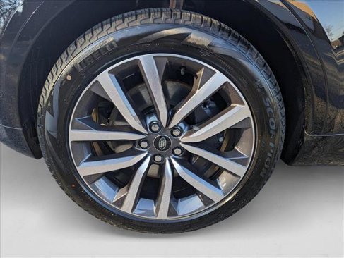 Certified 2024 Land Rover Discovery Dynamic SE image 15