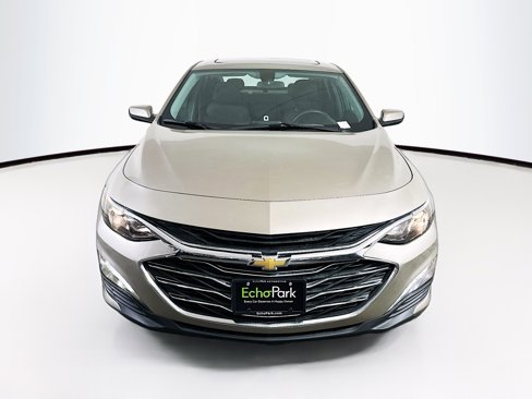 Used 2022 Chevrolet Malibu LT image 2