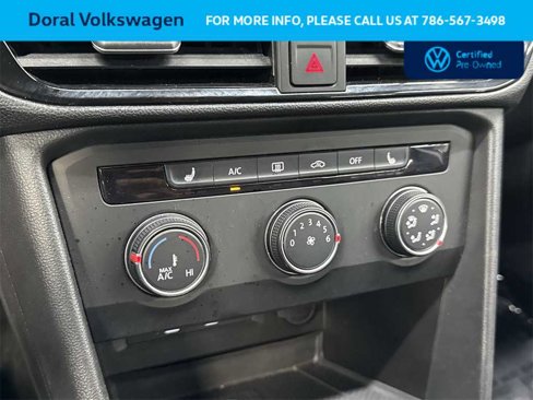Certified 2022 Volkswagen Taos SE image 20