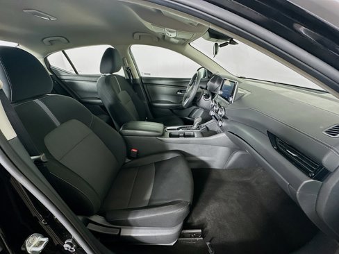 Used 2024 Nissan Sentra SV image 28