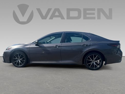 Used 2023 Toyota Camry SE image 7