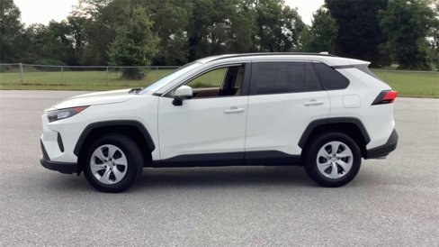 Used 2019 Toyota RAV4 LE image 5