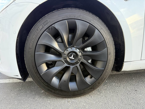 Used 2020 Tesla Model 3 Standard Range Plus image 14