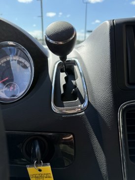 Used 2016 Dodge Grand Caravan SXT image 30