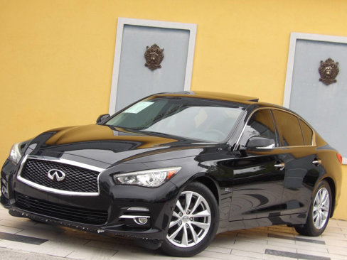 Used 2016 INFINITI Q50 3.0t Premium w/ 3.0T Premium Plus Package image 3
