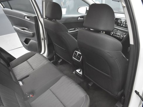 Used 2022 Kia Sportage LX image 17