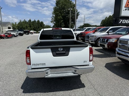 Used 2016 Nissan Frontier SV image 4