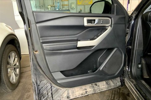 Certified 2020 Ford Explorer XLT w/ Equipment Group 202A image 20