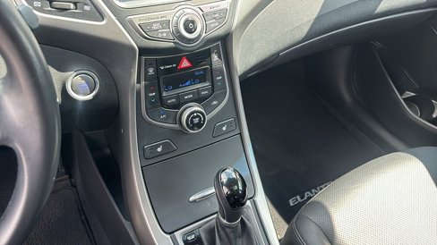 Used 2014 Hyundai Elantra Limited w/ Option Group 03 image 20