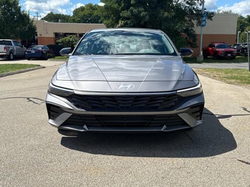 New 2025 Hyundai Elantra Sport image 2