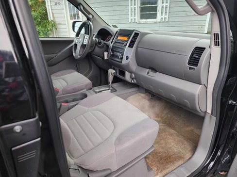 Used 2014 Nissan Frontier S image 16
