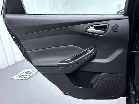 Used 2016 Ford Focus Titanium w/ Titanium Cold Weather Package image 20
