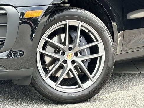 New 2025 Porsche Macan image 14
