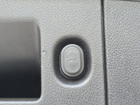 Used 2018 Chevrolet Tahoe Premier image 34