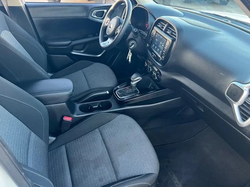 Used 2021 Kia Soul S image 8