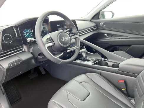 New 2025 Hyundai Elantra Limited image 14