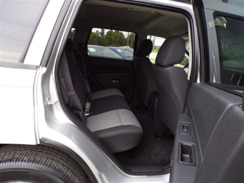 Used 2010 Jeep Grand Cherokee Laredo image 21
