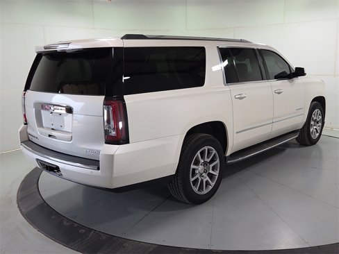 Used 2015 GMC Yukon XL Denali w/ Open Road Package image 8