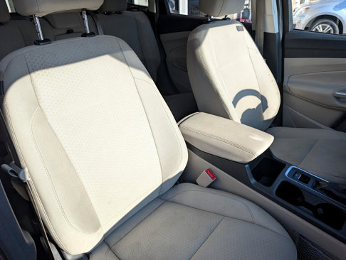 Used 2017 Ford Escape SE image 18