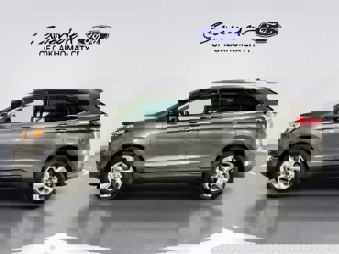 Used 2022 Ford Edge SE image 5