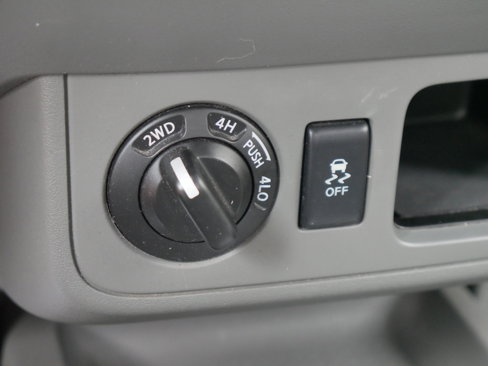 Used 2018 Nissan Frontier SV image 13