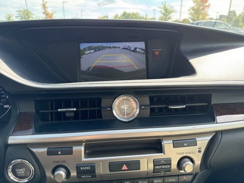 Used 2015 Lexus ES 350 image 10